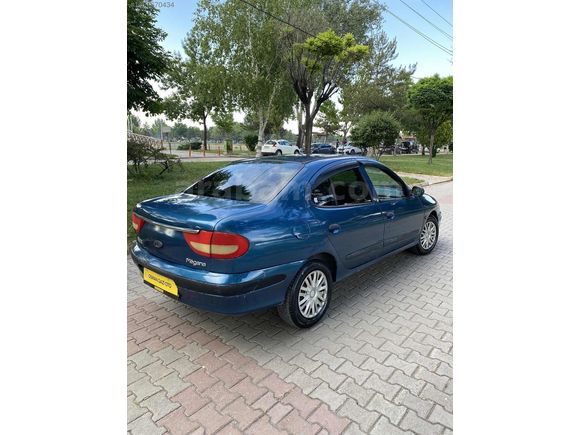 KLİMALI 1.6 LPGLİ CAM GİBİ MEGAN