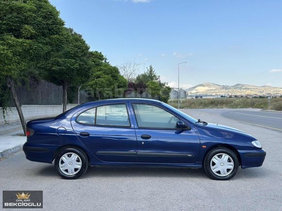 98 Megan 1.6 Klima'lı
