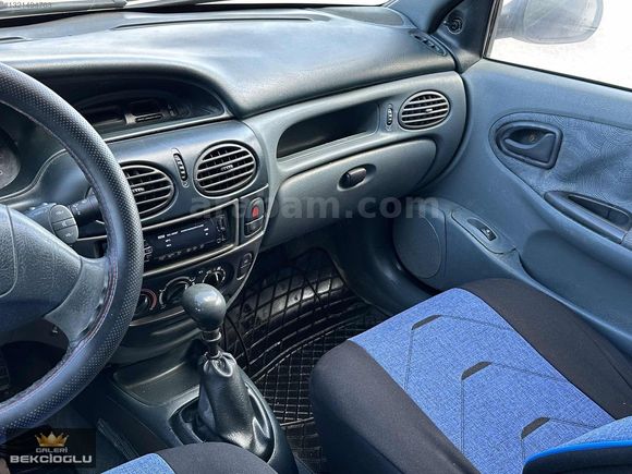 98 Megan 1.6 Klima'lı