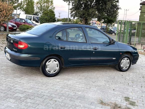 1998 MEGANE//HATASIZ// KLİMALI