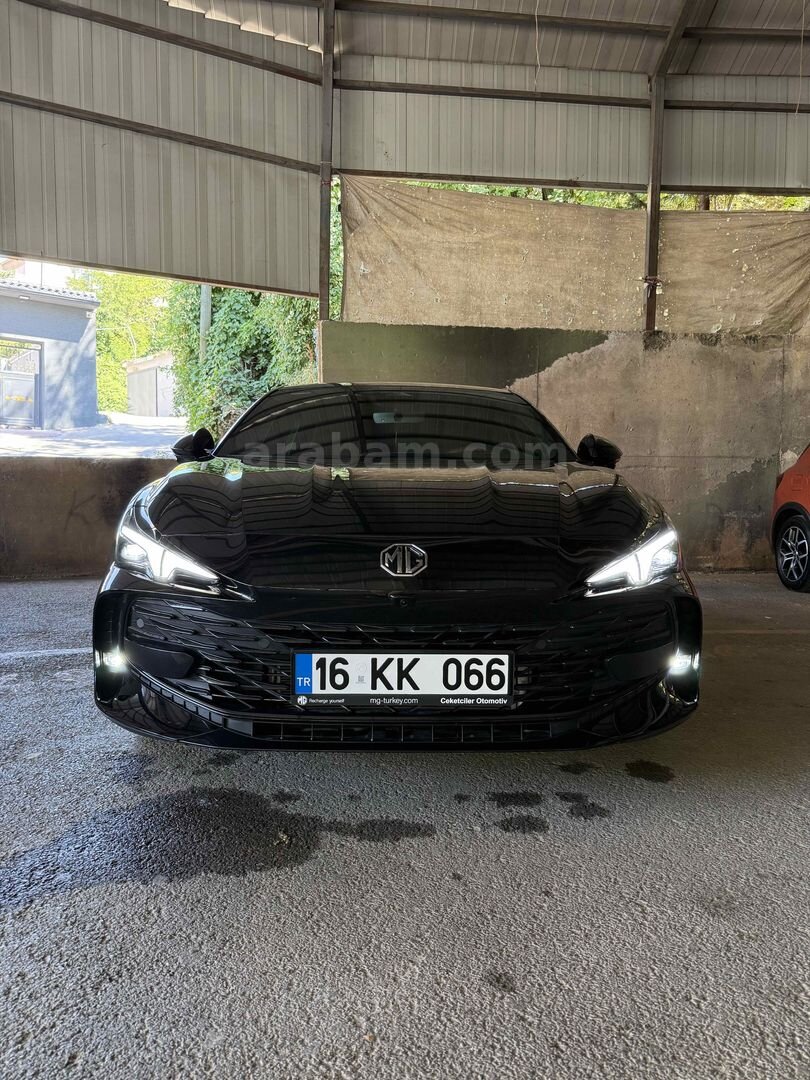 Sahibinden MG MG7 1.5 Excellence Red Edition 2025 Model Bursa 6.001 km Siyah 1