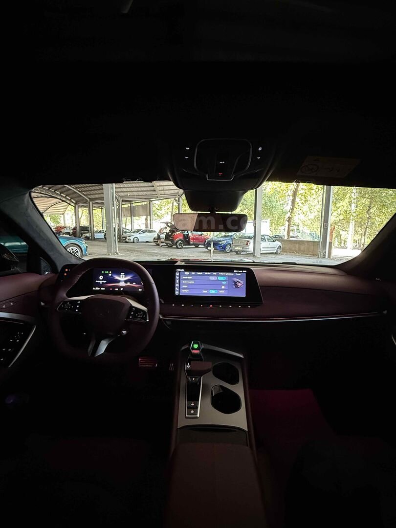 Sahibinden MG MG7 1.5 Excellence Red Edition 2025 Model Bursa 6.001 km Siyah 7