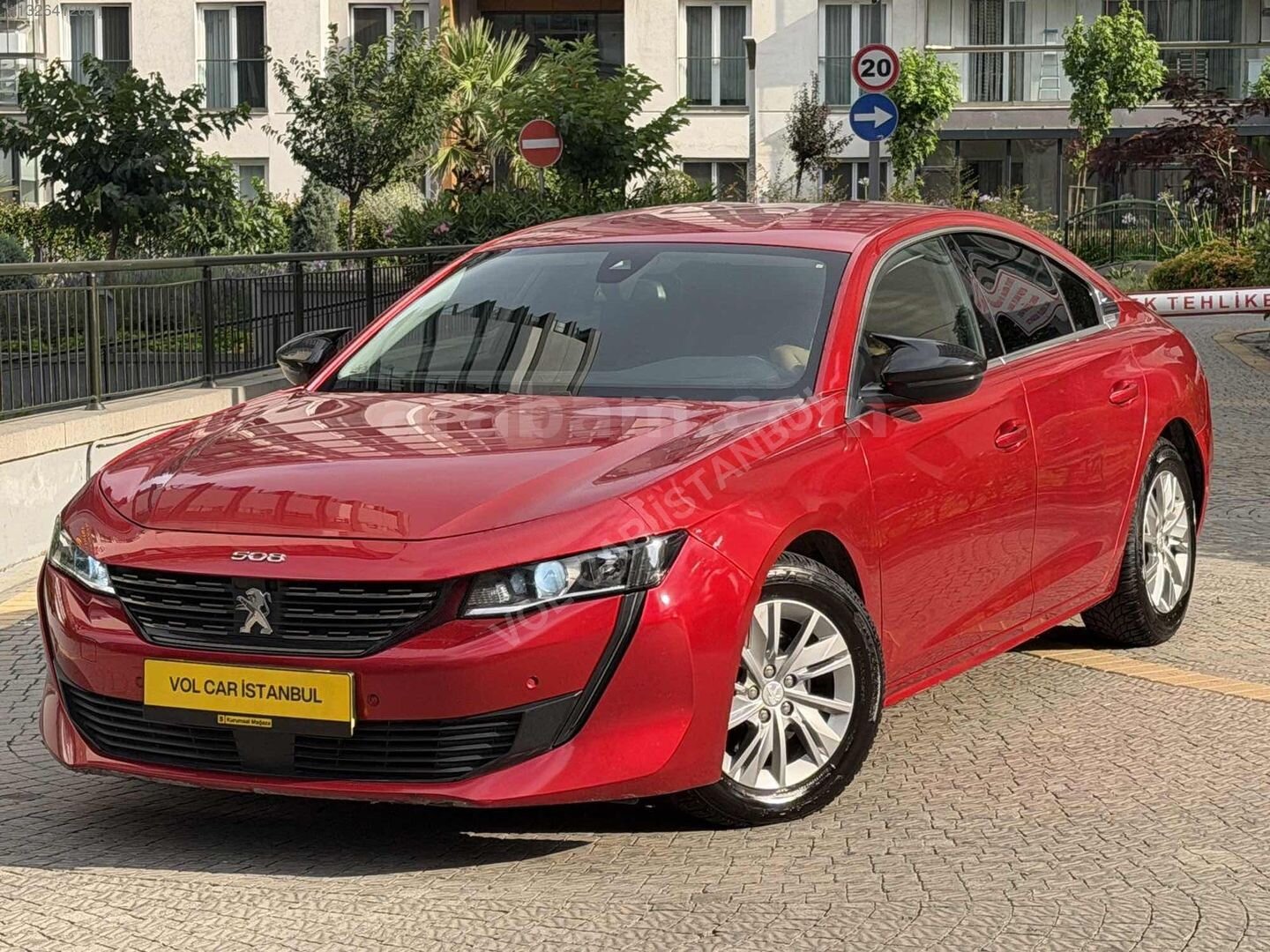 Galeriden Peugeot 508 1.5 BlueHDI Prime 2021 Model İstanbul 93.000 km Kırmızı 1