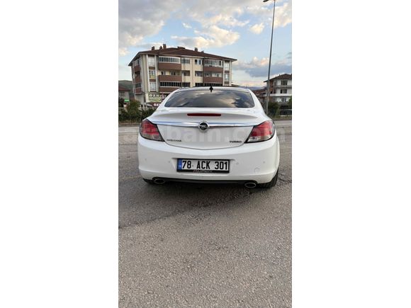  Opel Insignia 1.6 T Cosmo 2010 Model 