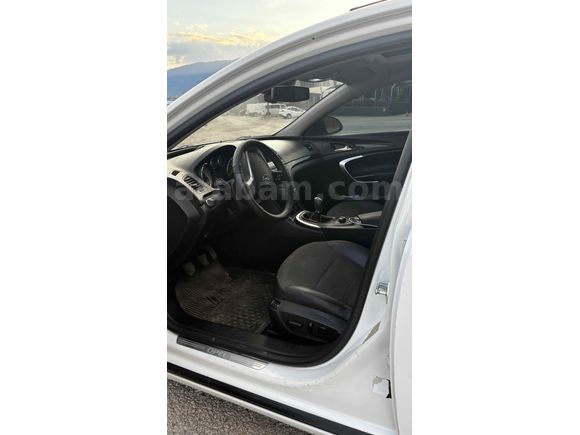  Opel Insignia 1.6 T Cosmo 2010 Model 
