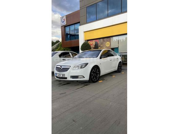  Opel Insignia 1.6 T Cosmo 2010 Model 