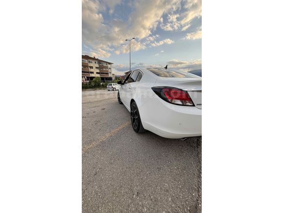  Opel Insignia 1.6 T Cosmo 2010 Model 