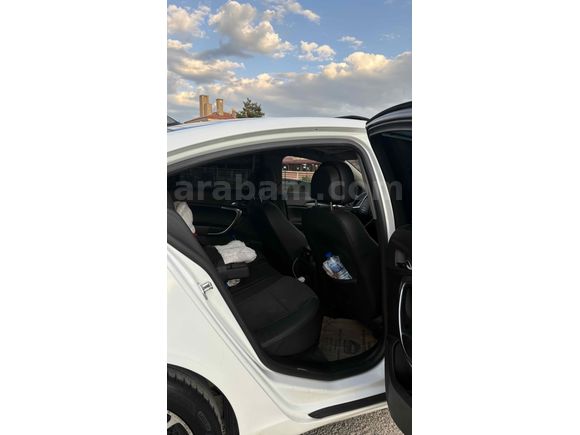  Opel Insignia 1.6 T Cosmo 2010 Model 