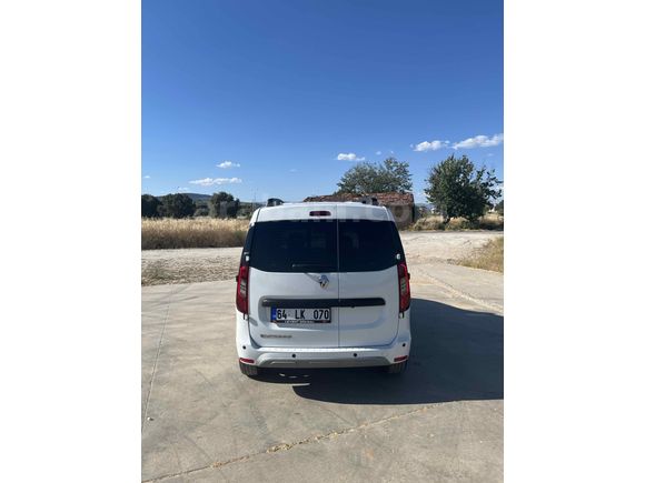 Sahibinden Renault Express Combi 1.5 BlueDCI Touch 2023 Model 