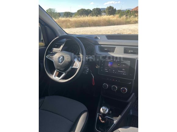 Sahibinden Renault Express Combi 1.5 BlueDCI Touch 2023 Model 
