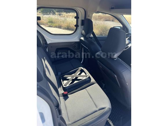Sahibinden Renault Express Combi 1.5 BlueDCI Touch 2023 Model 