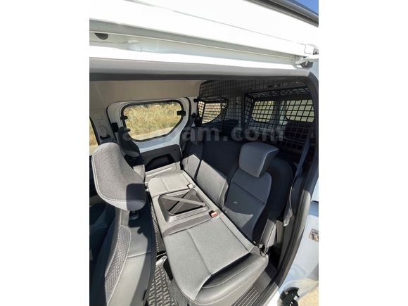 Sahibinden Renault Express Combi 1.5 BlueDCI Touch 2023 Model 