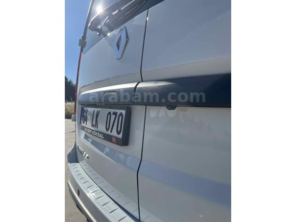 Sahibinden Renault Express Combi 1.5 BlueDCI Touch 2023 Model 