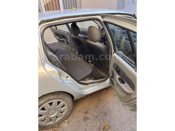 Sahibinden Renault Clio 1.4 Authentique 2005 Model 