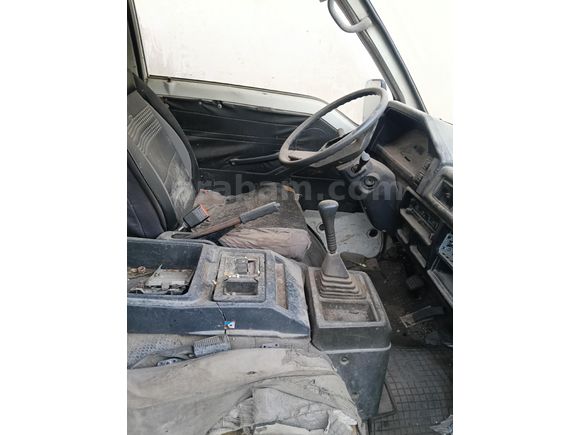 hasarlı Mitsubishi L 300