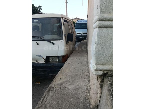 hasarlı Mitsubishi L 300