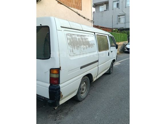 hasarlı Mitsubishi L 300