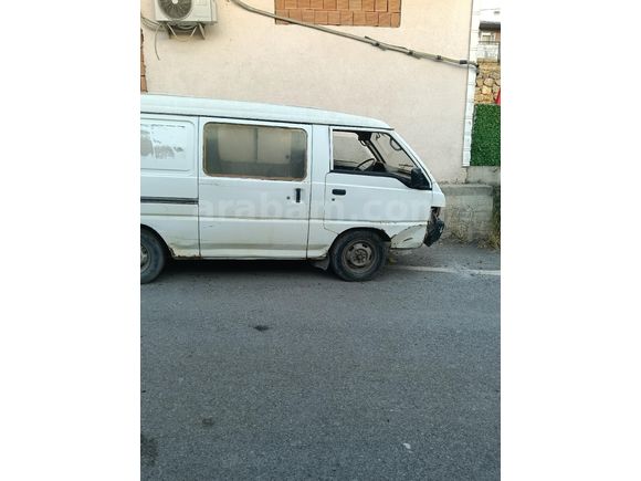 hasarlı Mitsubishi L 300