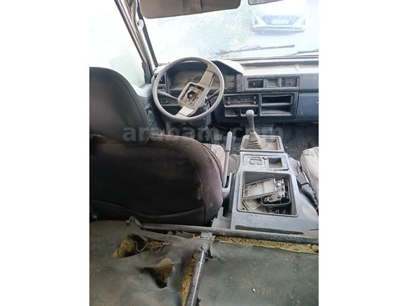 hasarlı Mitsubishi L 300
