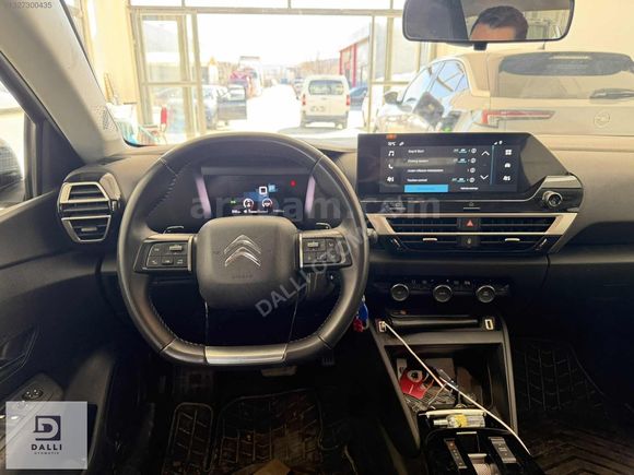 HATASIZ BOYASIZ 2023 CİTROEN C4X FEEL BOLD 83 BİN KM
