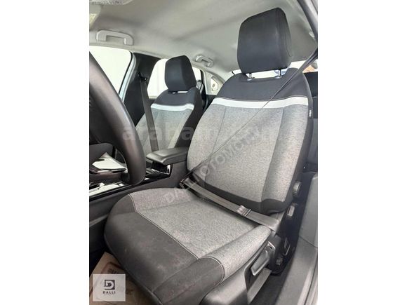 HATASIZ BOYASIZ 2023 CİTROEN C4X FEEL BOLD 83 BİN KM