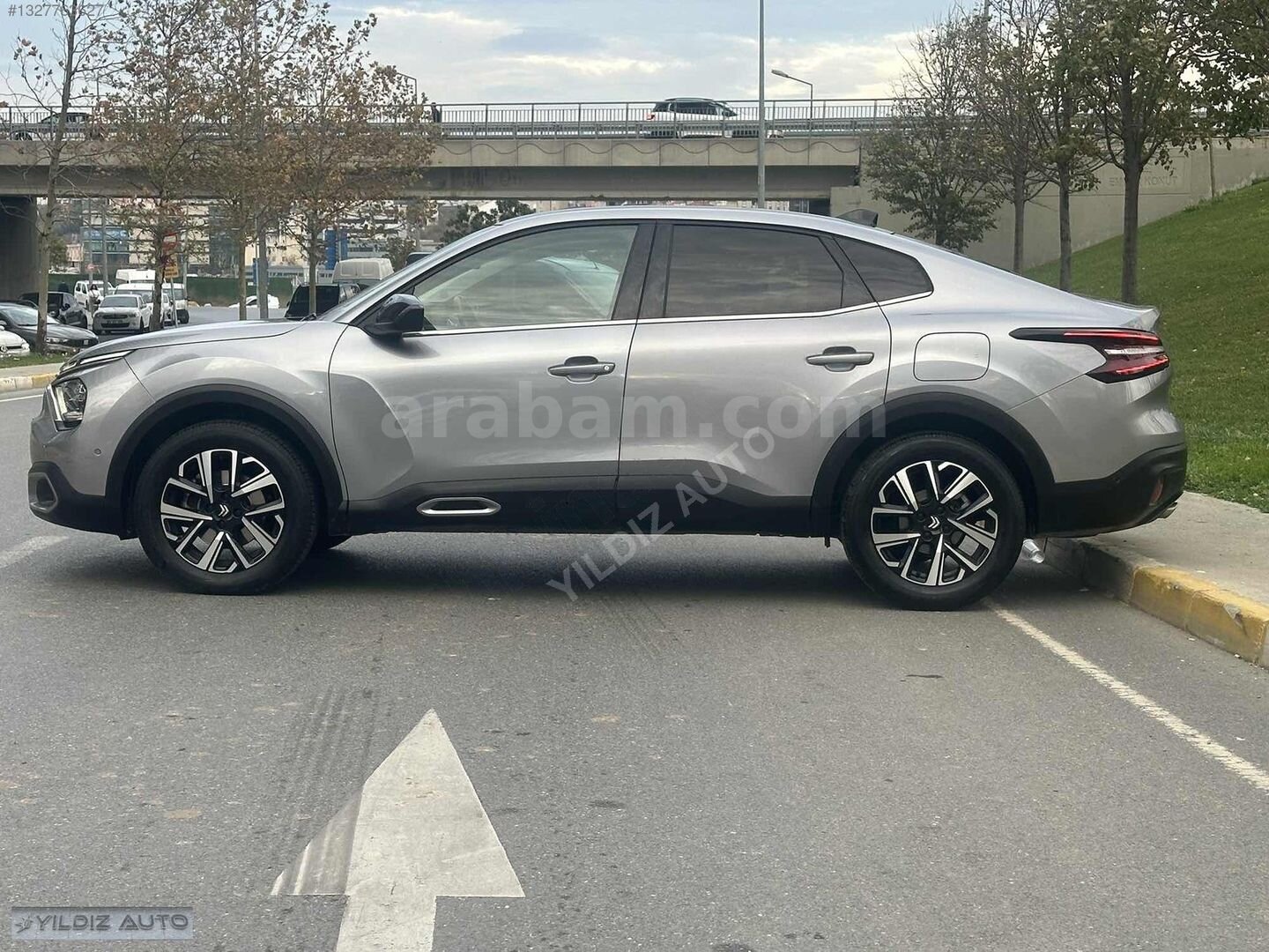 Galeriden Citroen C4 X 1.2 PureTech Shine 2023 Model İstanbul 90.000 km Gri 3