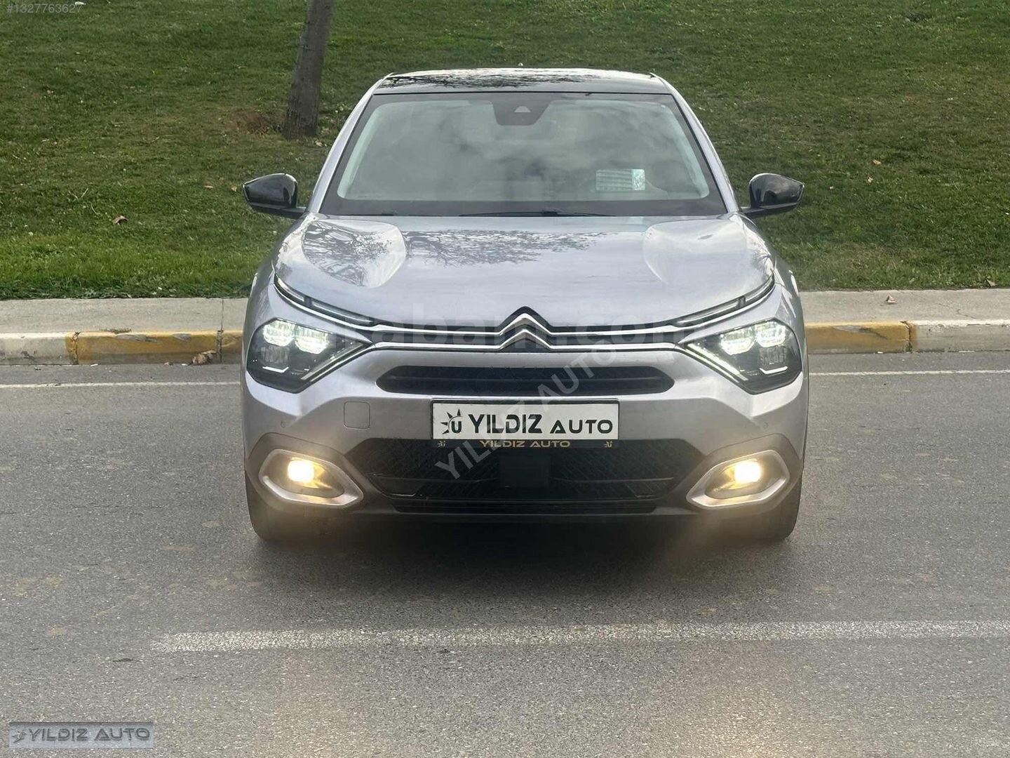 Galeriden Citroen C4 X 1.2 PureTech Shine 2023 Model İstanbul 90.000 km Gri 1