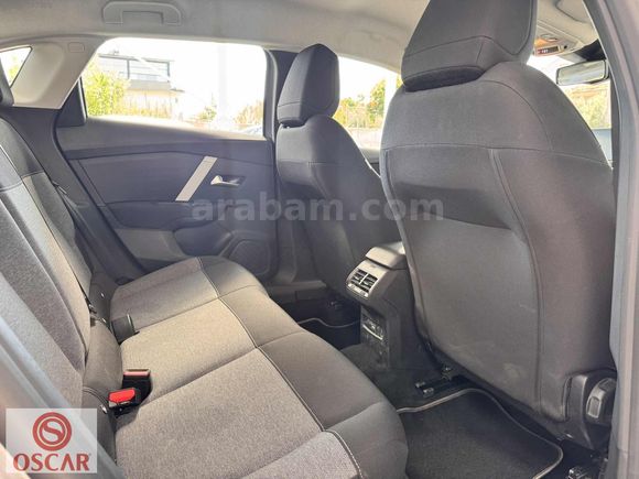 OSCAR OTOMOTİV 2024 MODEL C4 X 1.2 Puretech Feel Bold HATASIZ