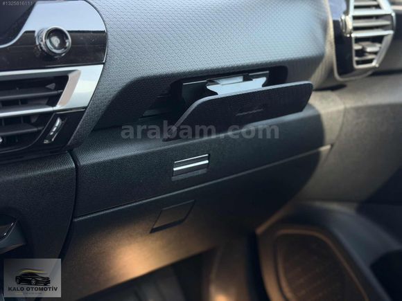 Citroen C4X 12 PureTech Shine