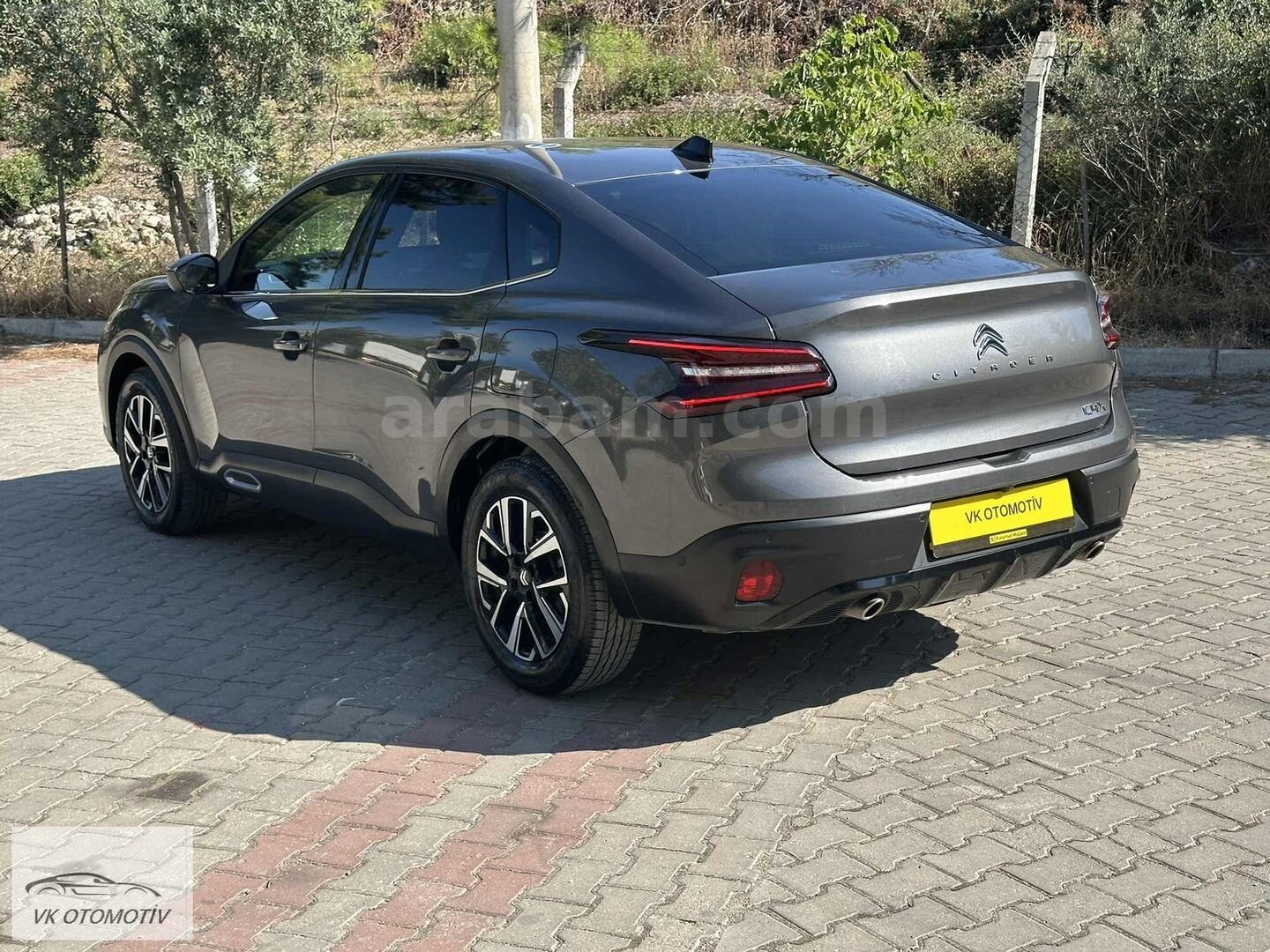 Galeriden Citroen C4 X 1.2 PureTech Shine 2024 Model İzmir 56.500 km Gri 2