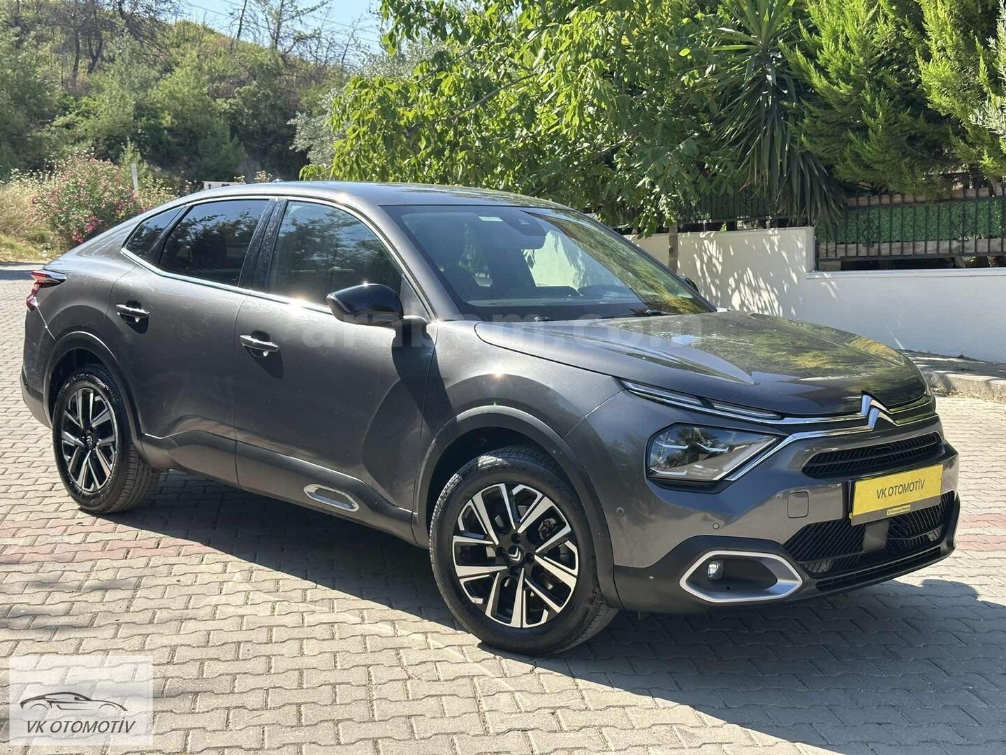 Galeriden Citroen C4 X 1.2 PureTech Shine 2024 Model İzmir 56.500 km Gri 7