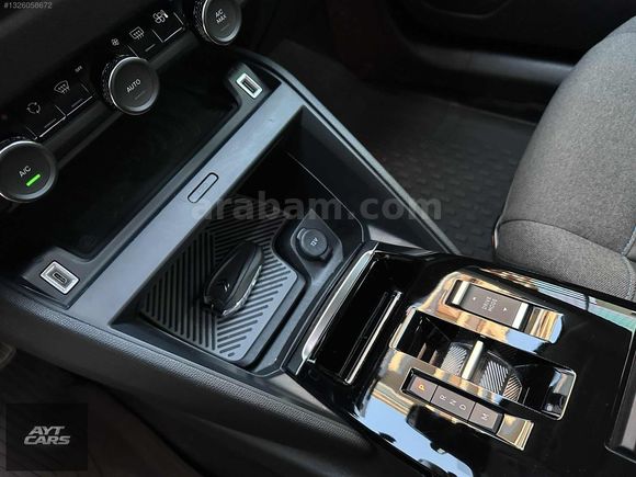 AYTCARS - 2023 CİTRÖEN C4X EAT8 SHİNE BOLD CAMTAVAN 36.000KM..!!