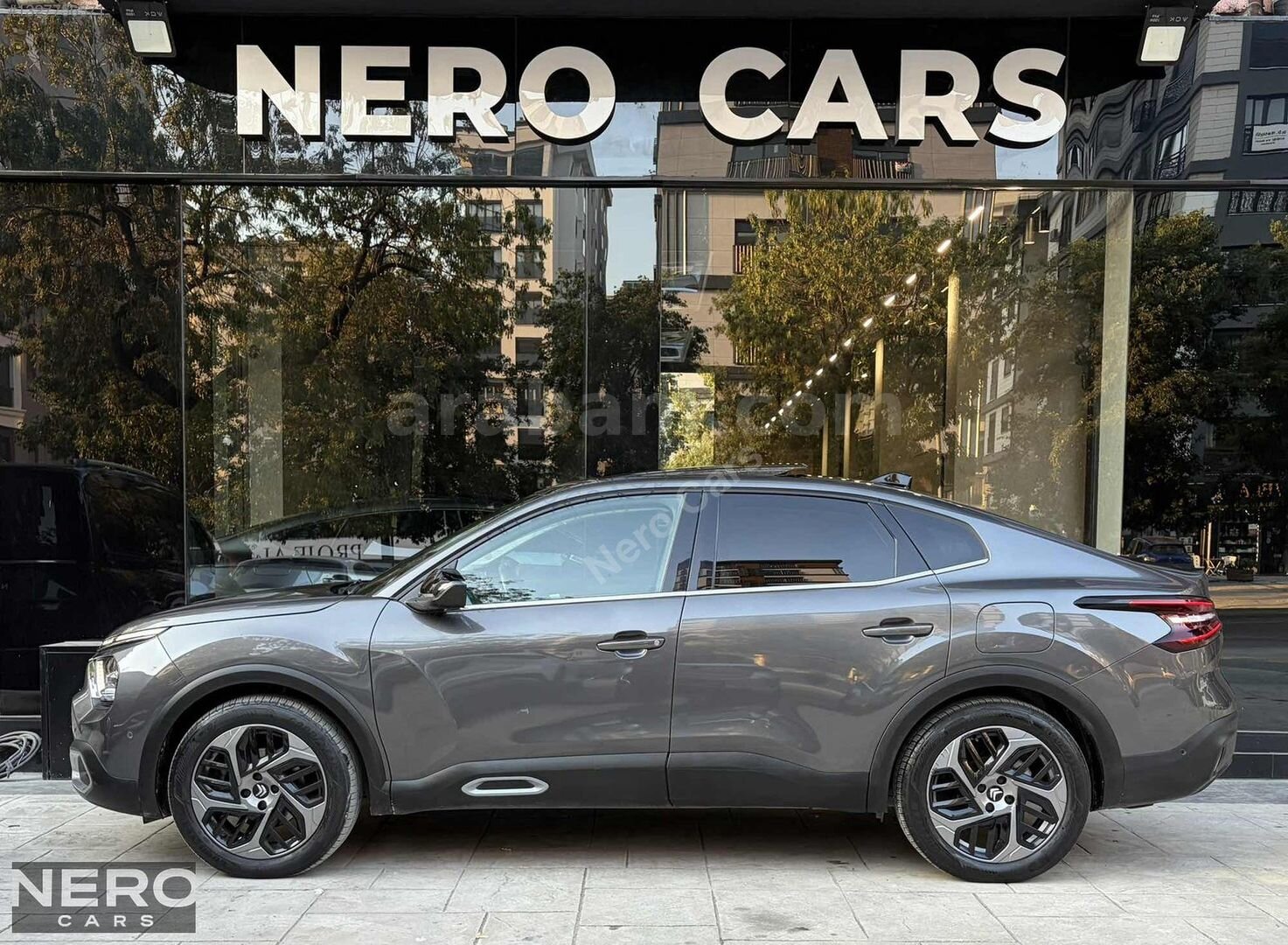 Galeriden Citroen C4 X 1.2 PureTech Shine Bold 2023 Model İstanbul 34.000 km Gri 6