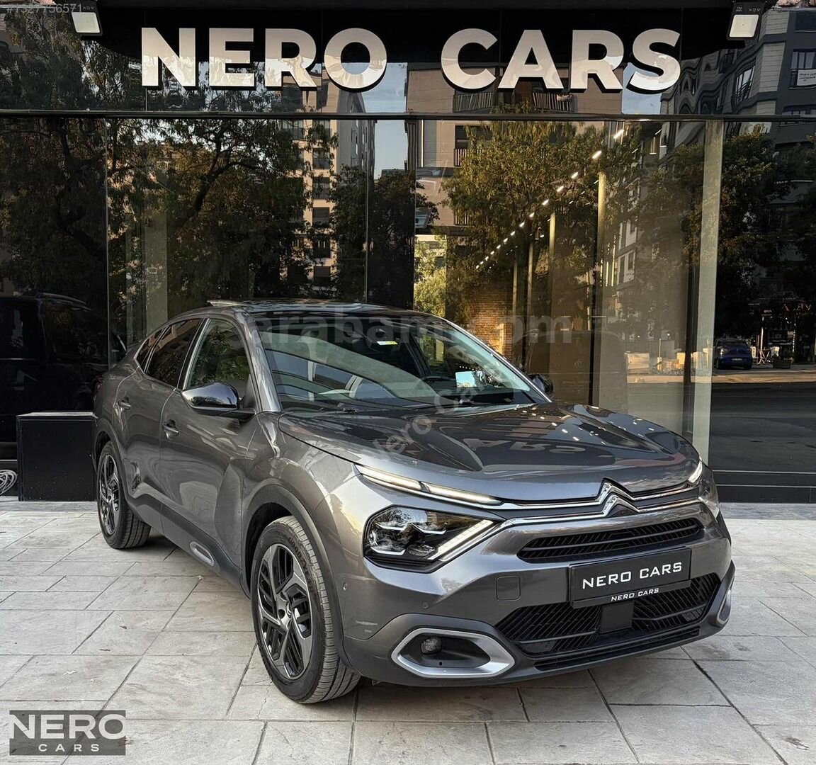 Galeriden Citroen C4 X 1.2 PureTech Shine Bold 2023 Model İstanbul 34.000 km Gri 3