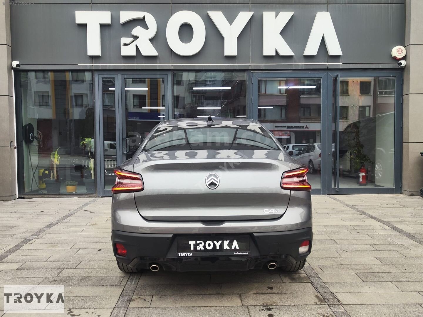 Galeriden Citroen C4 X 1.2 PureTech Max 2025 Model Ankara 27.000 km Gri 6