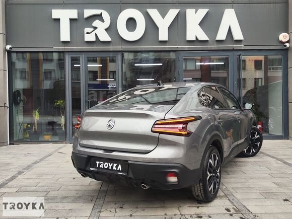 TROYKA'DAN 2025 CİTROEN C4X 1.2 PURETECH MAX K.KARTINA 12 TAKSİT