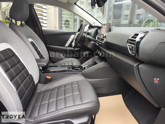 TROYKA'DAN 2025 CİTROEN C4X 1.2 PURETECH MAX K.KARTINA 12 TAKSİT