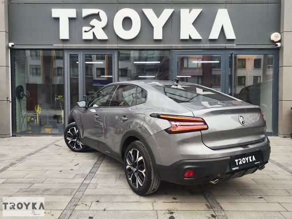 TROYKA'DAN 2025 CİTROEN C4X 1.2 PURETECH MAX K.KARTINA 12 TAKSİT