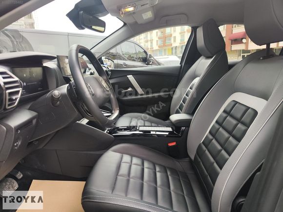 TROYKA'DAN 2025 CİTROEN C4X 1.2 PURETECH MAX K.KARTINA 12 TAKSİT