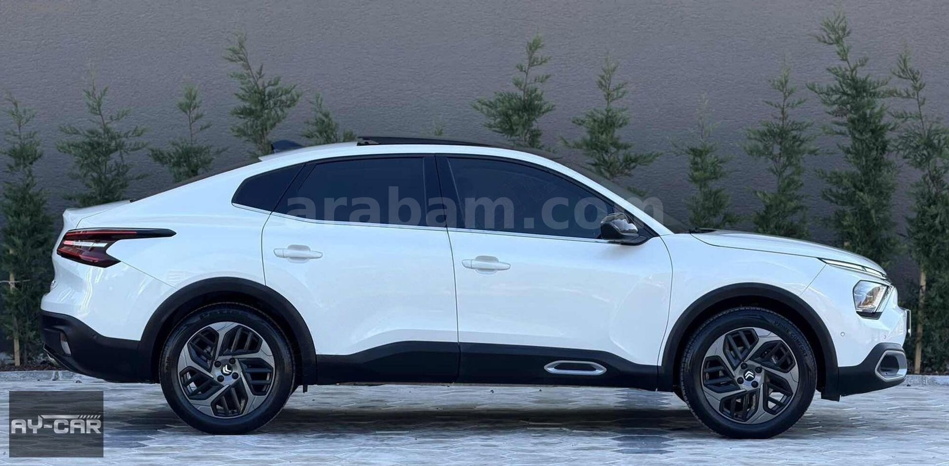 Galeriden Citroen C4 X 1.5 BlueHDi Shine Bold 2023 Model Çanakkale 76.000 km Beyaz 4