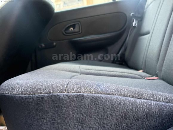 BAHAR AUTO'DAN 2006 MODEL EMSALSİZ TEMİZLİKTE CLİO HB