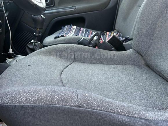 BAHAR AUTO'DAN 2006 MODEL EMSALSİZ TEMİZLİKTE CLİO HB