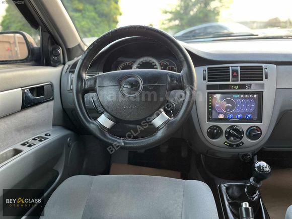 BEY CLASS'DAN CHEVROLET LACETTİ 1.6 SX 208 BİN'DE DEGİŞENSİZ