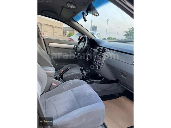 BEY CLASS'DAN CHEVROLET LACETTİ 1.6 SX 208 BİN'DE DEGİŞENSİZ