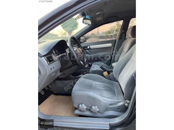 BEY CLASS'DAN CHEVROLET LACETTİ 1.6 SX 208 BİN'DE DEGİŞENSİZ