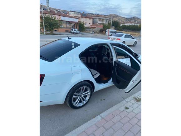 Sahibinden Skoda Octavia 1.6 TDI Style 2019 Model 