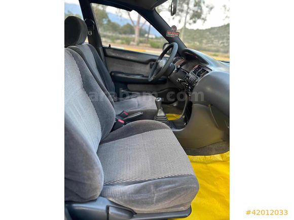 TOYOTA COROLLA 1.6 GLI KLİMALI