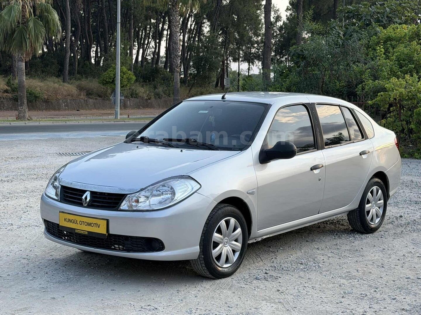 Galeriden Renault Symbol 1.5 dCi Authentique 2011 Model Antalya 249.000 km Gri 4
