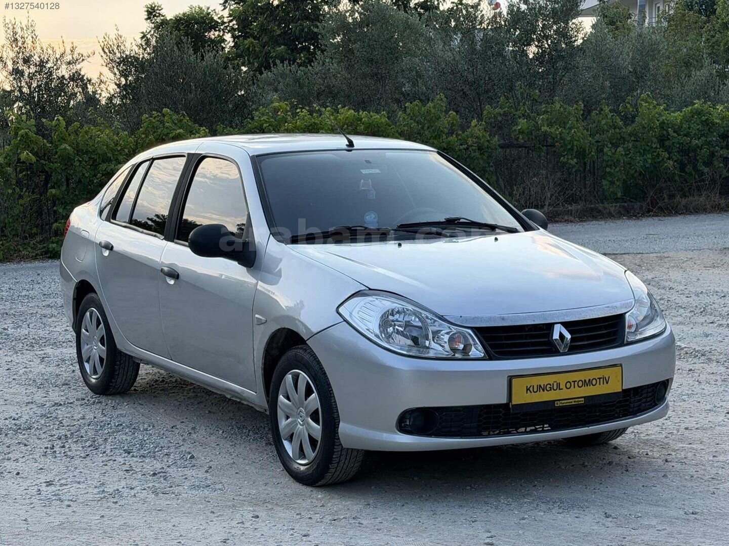 Galeriden Renault Symbol 1.5 dCi Authentique 2011 Model Antalya 249.000 km Gri 2