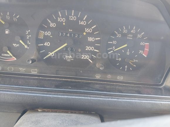 Sahibinden Mercedes - Benz 230 E 1986 Model